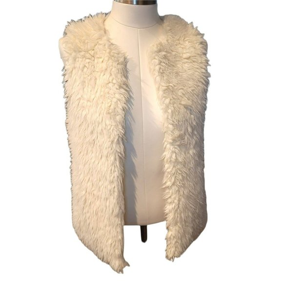 Charlotte Russe White Faux Fur Sherpa Woman's Vest Jacket Small VR1 - Picture 1 of 5